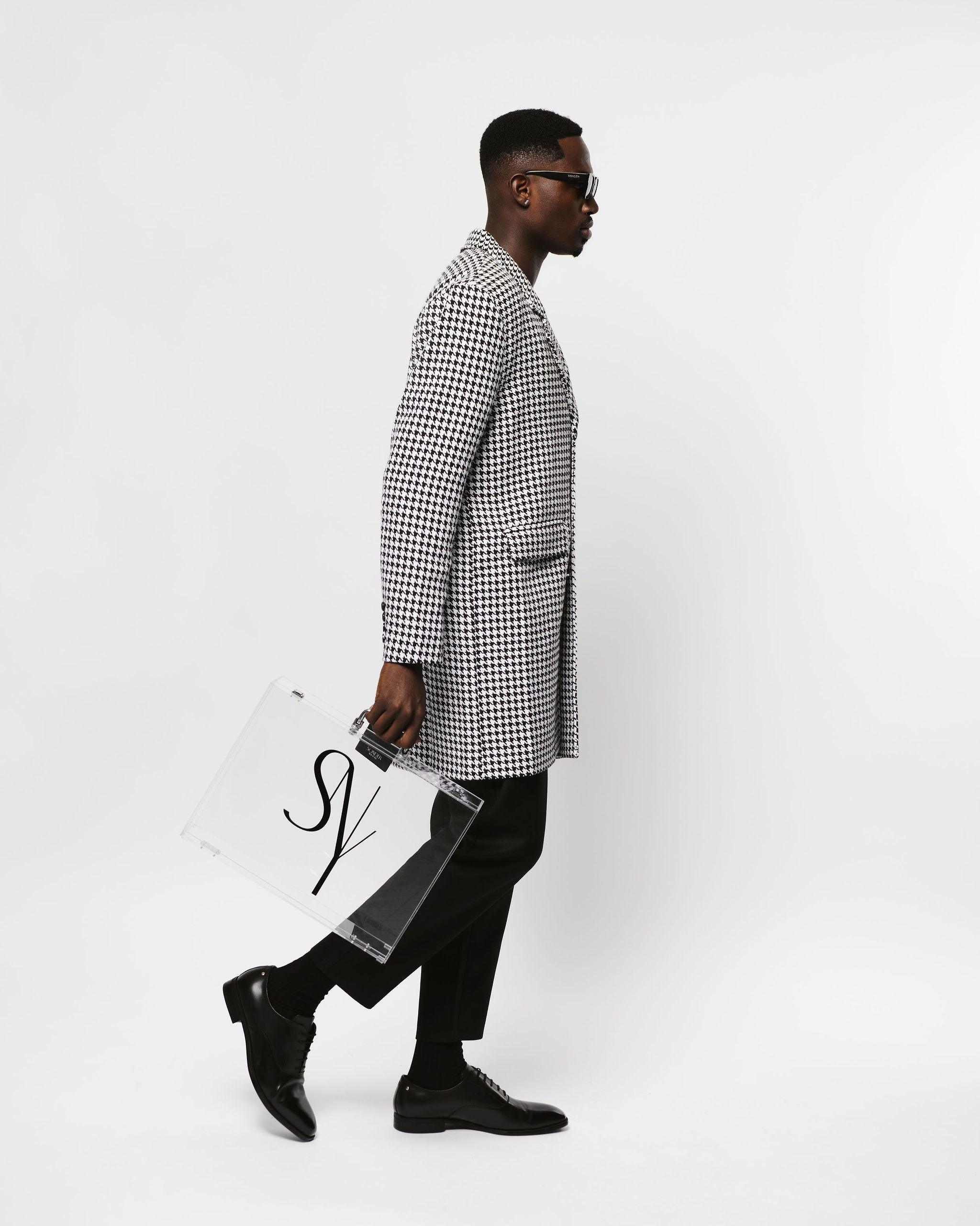 GOING NOWHERE